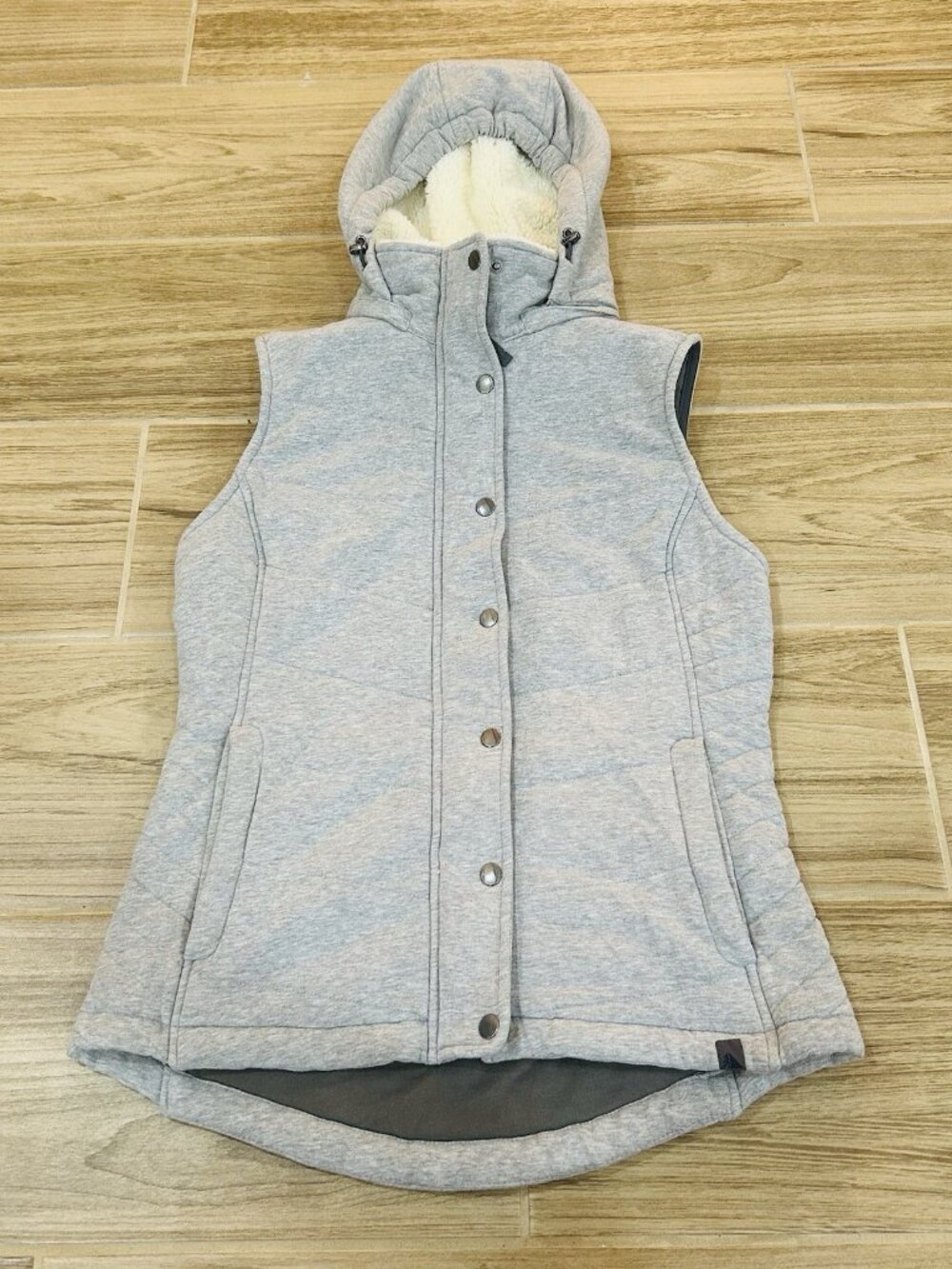 LL Bean Women’s Sherpa lined Hooded Vest Women’s Small